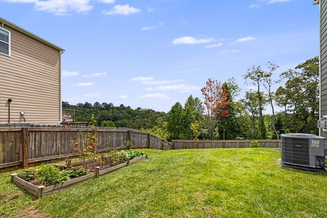 Building Photo - 206 Marathon Ln
