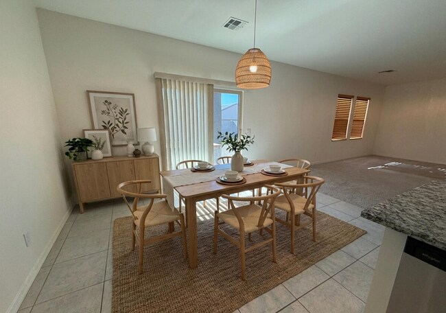 Building Photo - Spacious 5 bed 4.5 bath home in Florence, AZ!