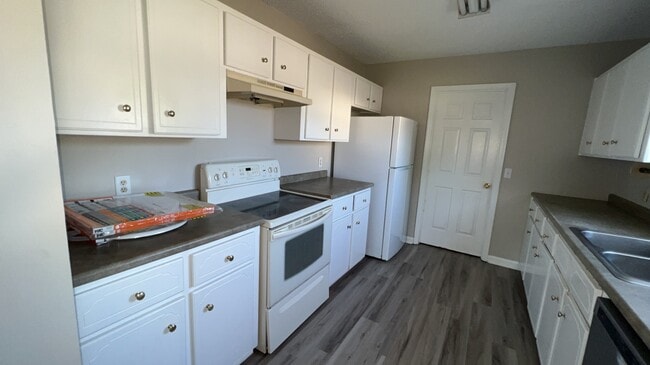 Building Photo - 754 Melissa Dr