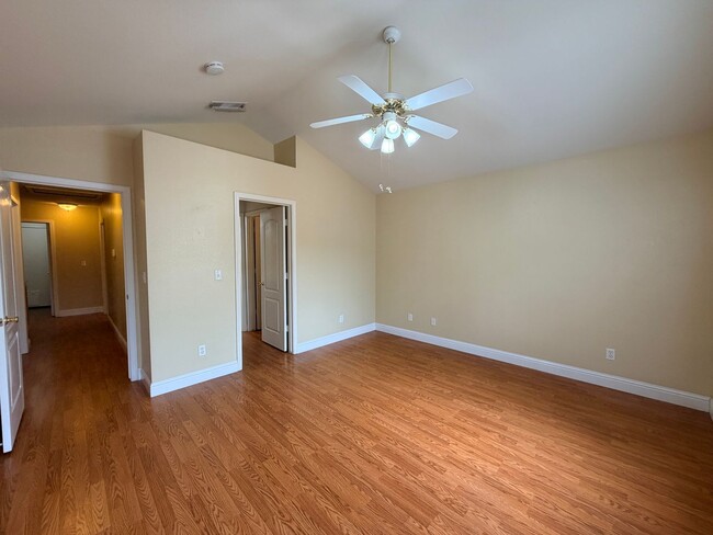 Building Photo - 710 Foothill St