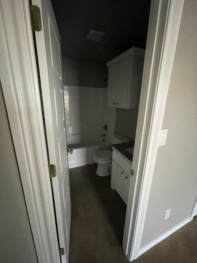 Building Photo - 118 Quail Meadows Dr