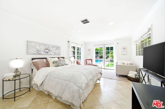 Building Photo - 4115 Laurelgrove Ave