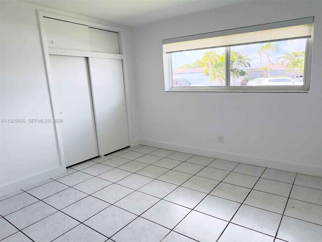 Building Photo - Southwest 94th Avenue, Miami, FL 33165 - 3 BR 2 BA single-family home