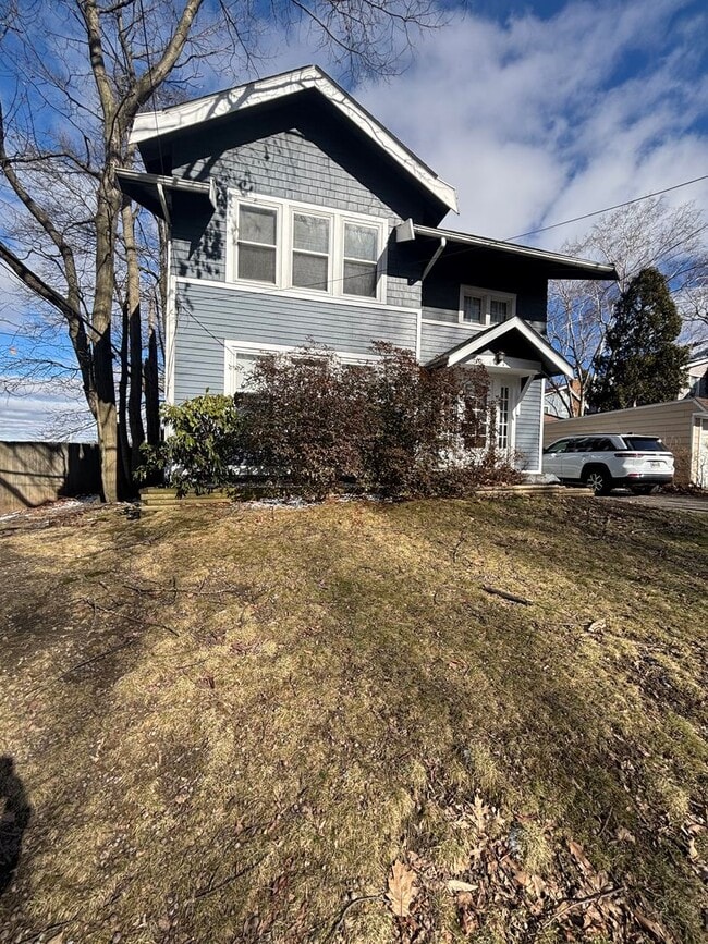 Building Photo - Middlehurst1741