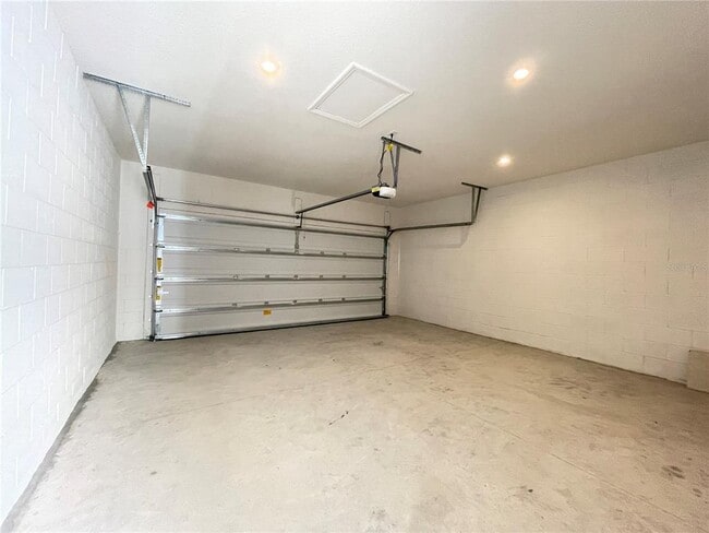 Building Photo - 16347 Prairie School Dr