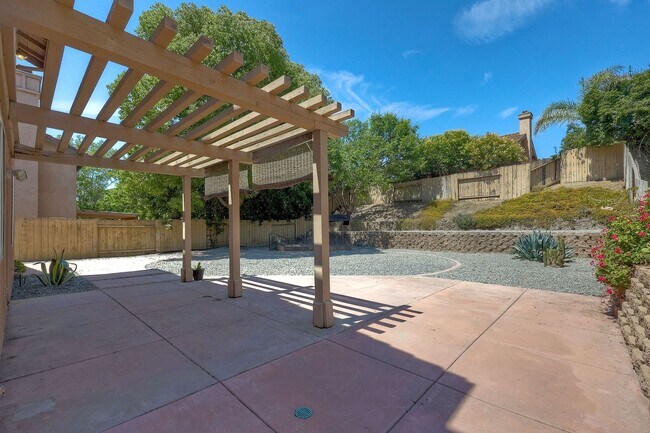 Building Photo - Recently Renovated 2-story home!