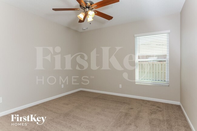 Building Photo - 3921 SW Kabane St