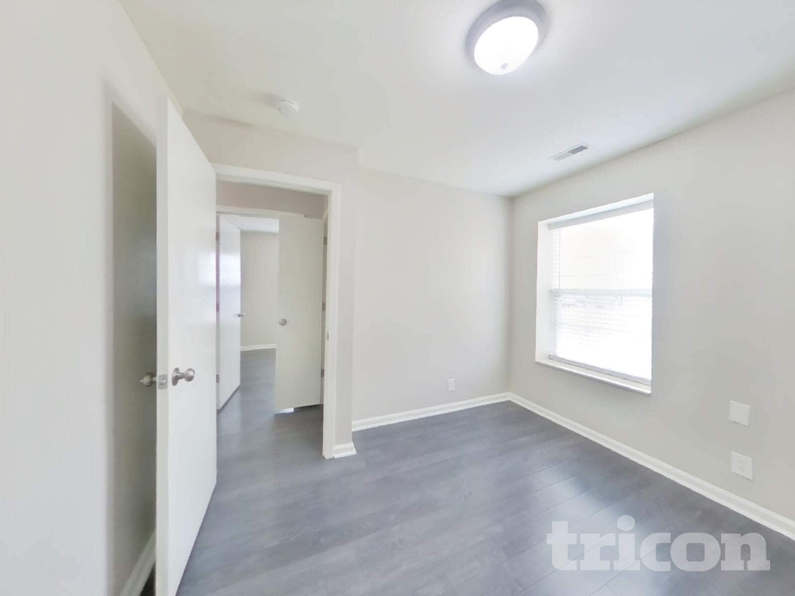 Building Photo - 716 Sweetwater Cir