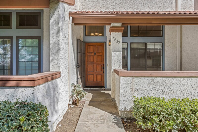 Building Photo - 7962 Mission Vista Dr