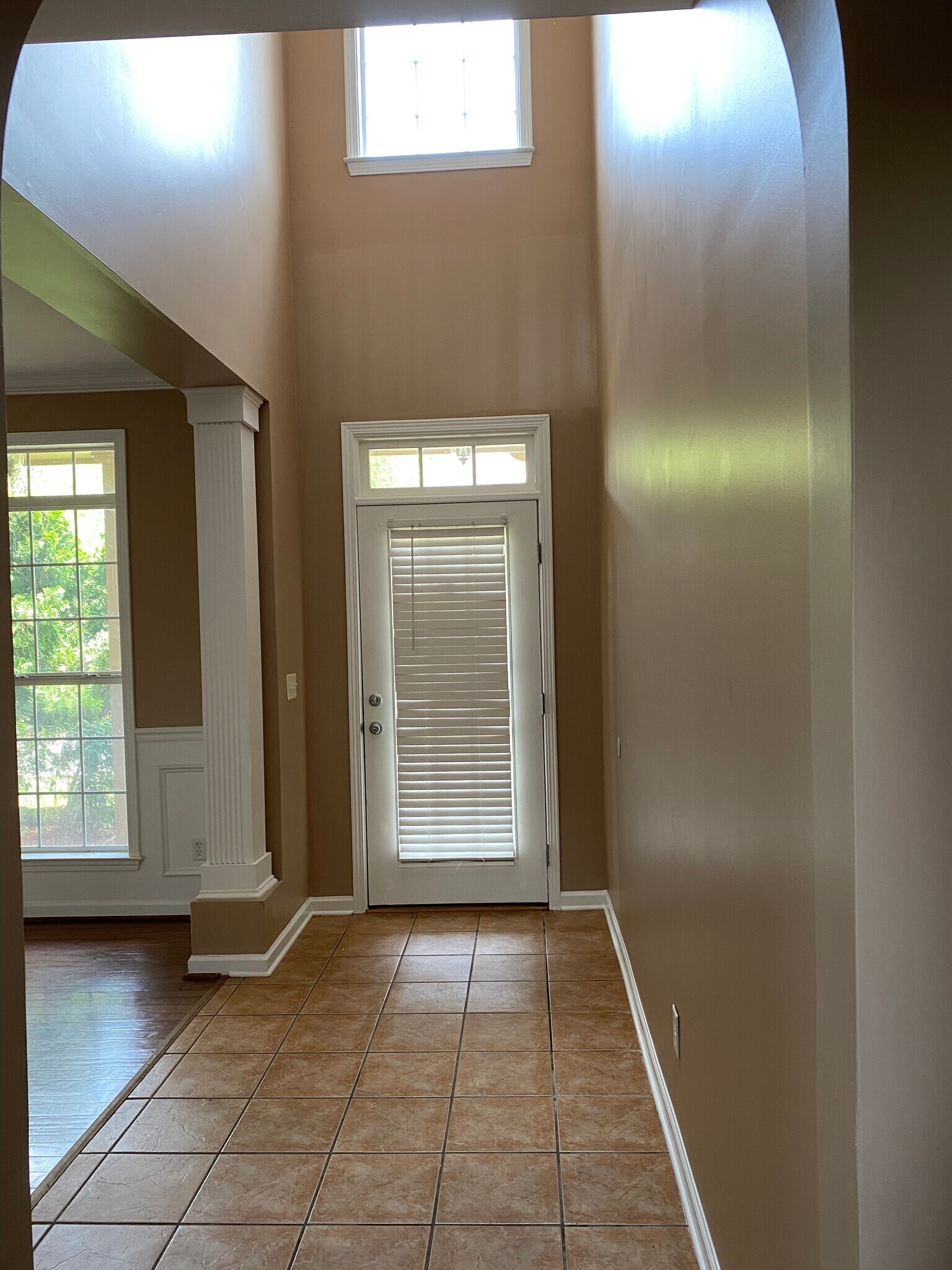 Foyer - 6321 Overlook Dr