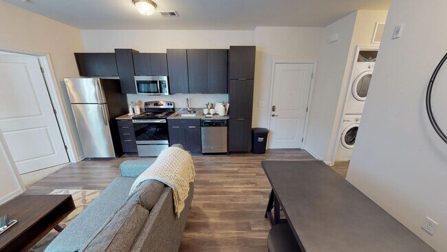 Building Photo - A0 | 1 Bed 1 Bath | 563 sf | $1500 - $1848...