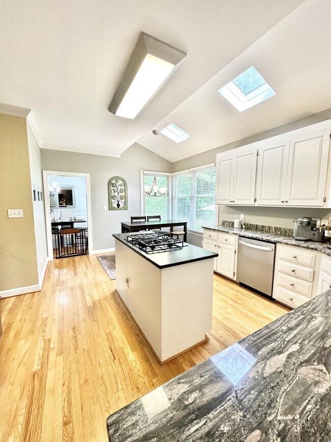 Building Photo - 1804 Crooked Creek Rd
