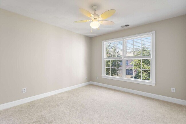 Building Photo - Founders Point