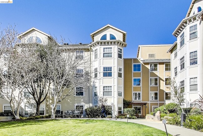 Building Photo - 555 10th St