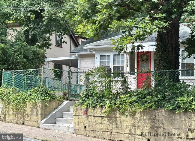 Building Photo - 7051 Eastern Ave NW