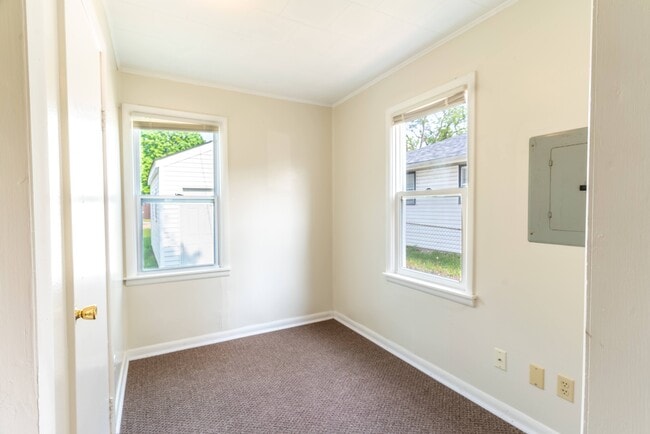 Building Photo - 2816 Hanson St