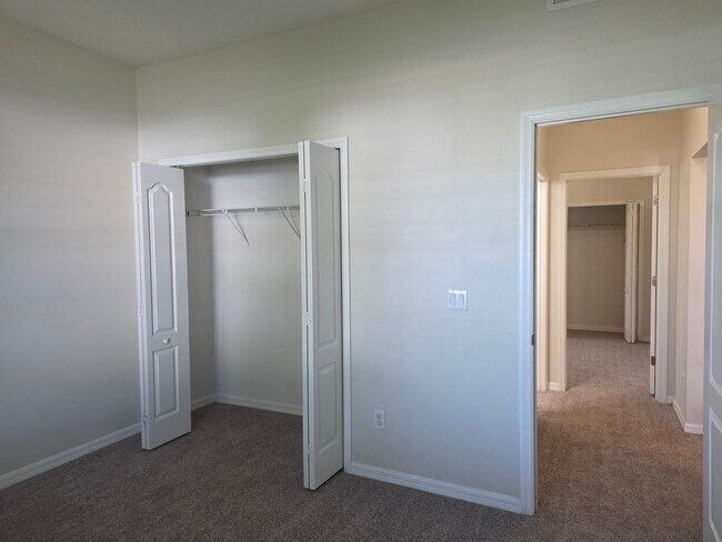 Building Photo - Three Bedroom Home at Charleston Park in Apopka