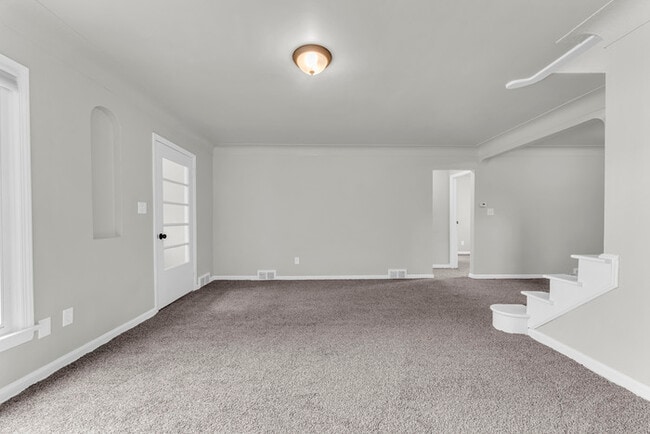 Building Photo - 4238 Bayard Rd