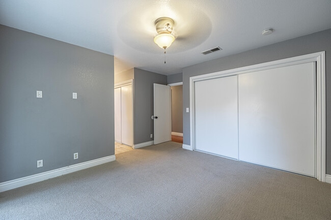 Building Photo - 44322 Brandon Thomas Way