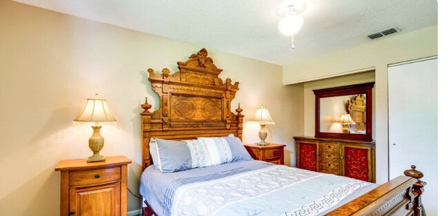 Building Photo - 20126 Suncrest Dr