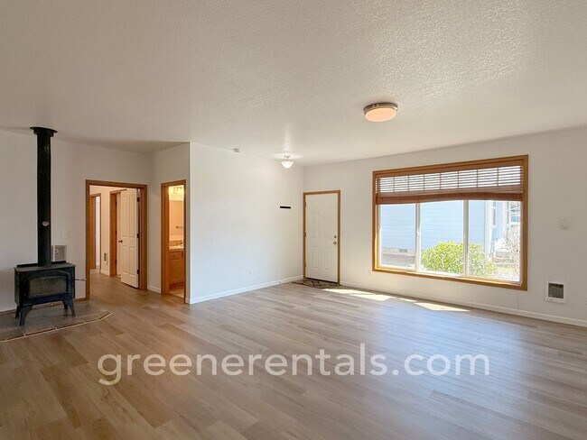 Building Photo - Spacious 2BR/2BA Rambler in Tumwater