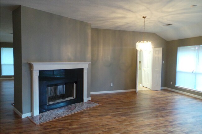 Building Photo - 4918 Sterling Crossing