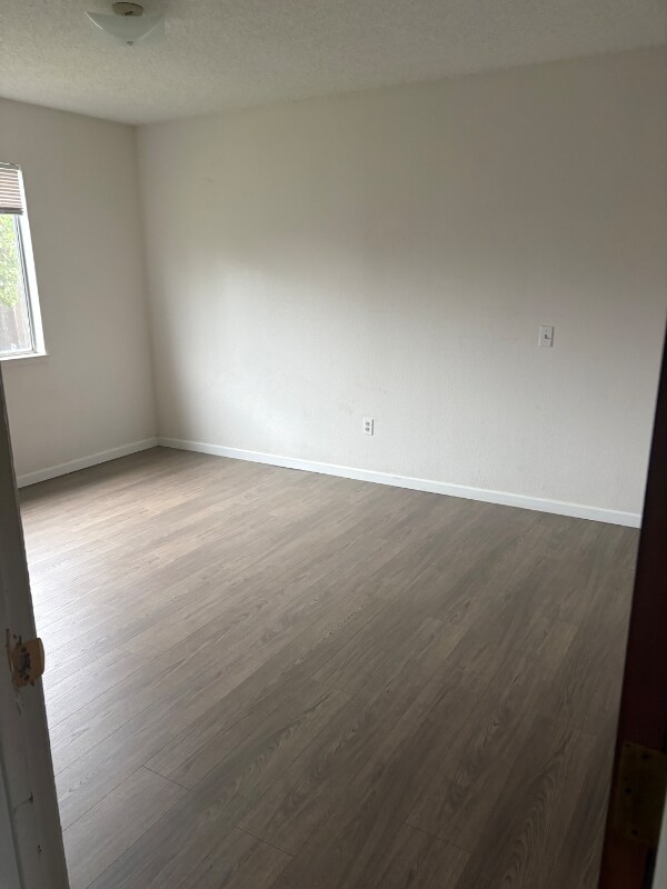 Building Photo - 1905 Roth Ct