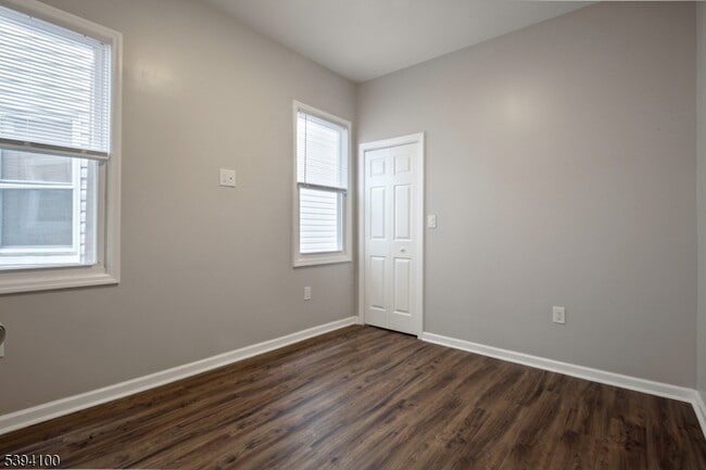 Building Photo - 249 S Burnet St