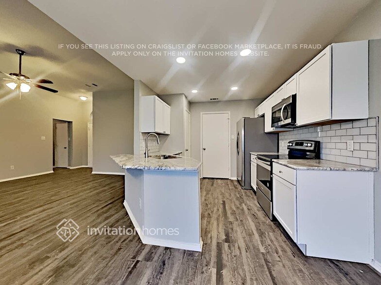 Building Photo - 3724 Periwinkle Dr