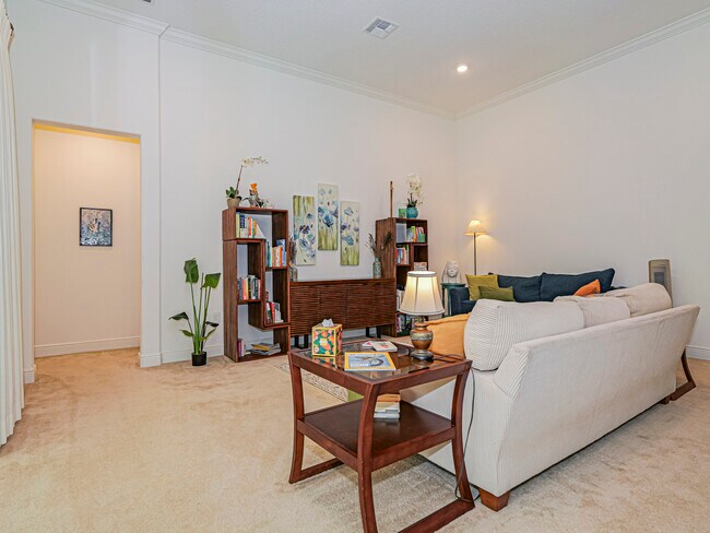 Building Photo - 5945 Buttonwood Sq