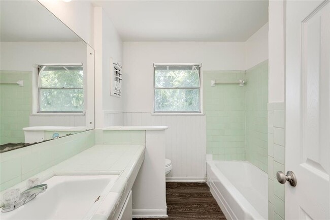Building Photo - 809 Neans Dr