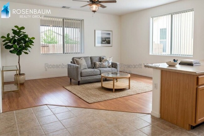 Building Photo - 8136 N Command Point Dr