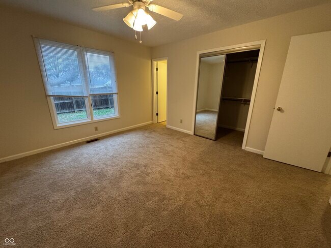 Building Photo - 488 Orchardview Dr