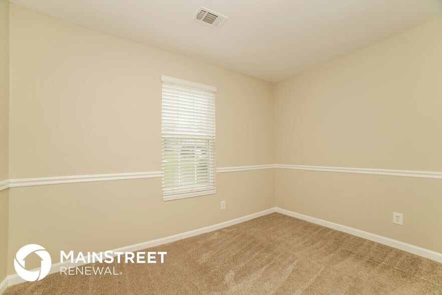 Building Photo - 3848 Valley Creek Dr