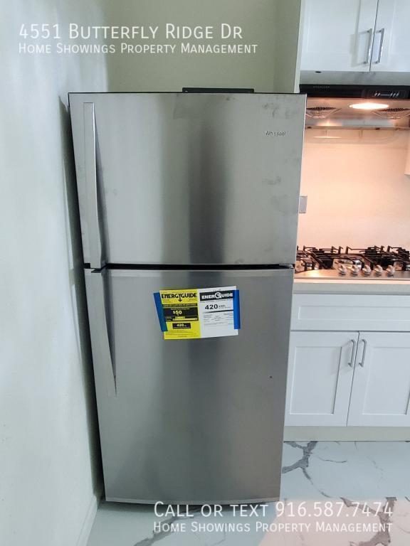 Building Photo - 4551 Butterfly Ridge Dr