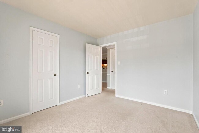 Building Photo - 12287 Wadsworth Way