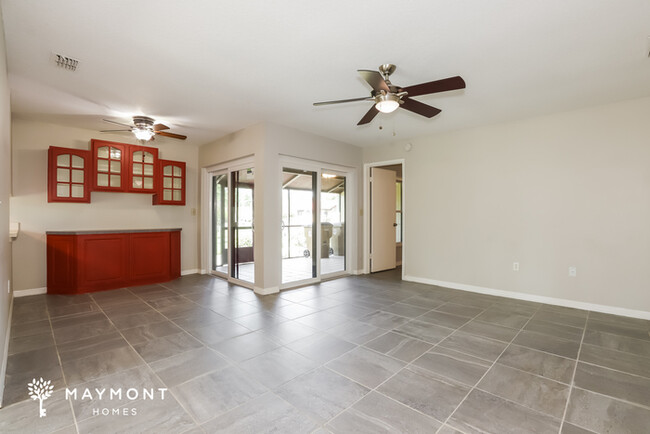 Building Photo - Charming 2 Bedroom, 2 Bath Home