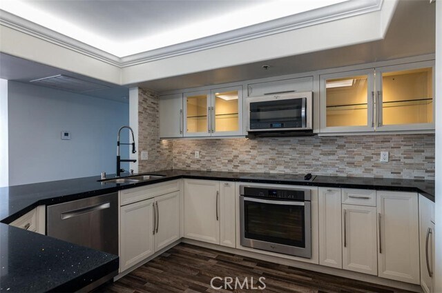 Building Photo - 345 Pioneer Dr