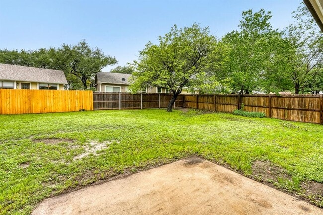 Building Photo - 11922 Meadowfire Dr