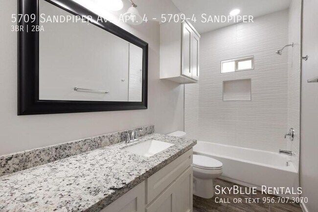 Building Photo - 5709 Sandpiper Ave