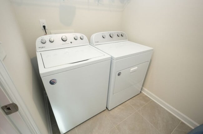 Building Photo - !!! COMING SOON!!! Updated 3BR 3BA Home w/ Private Yard • Stainless Kitchen • Loft in Huntersville