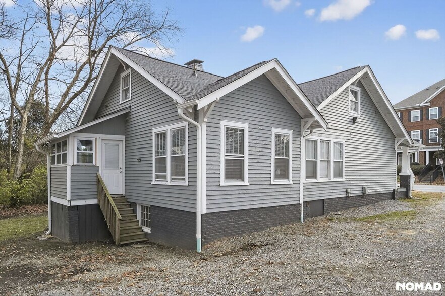 Building Photo - 808 Spring Garden St