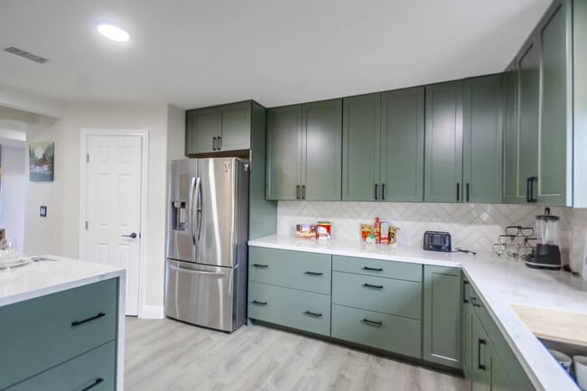 Building Photo - 5551 Churchward St