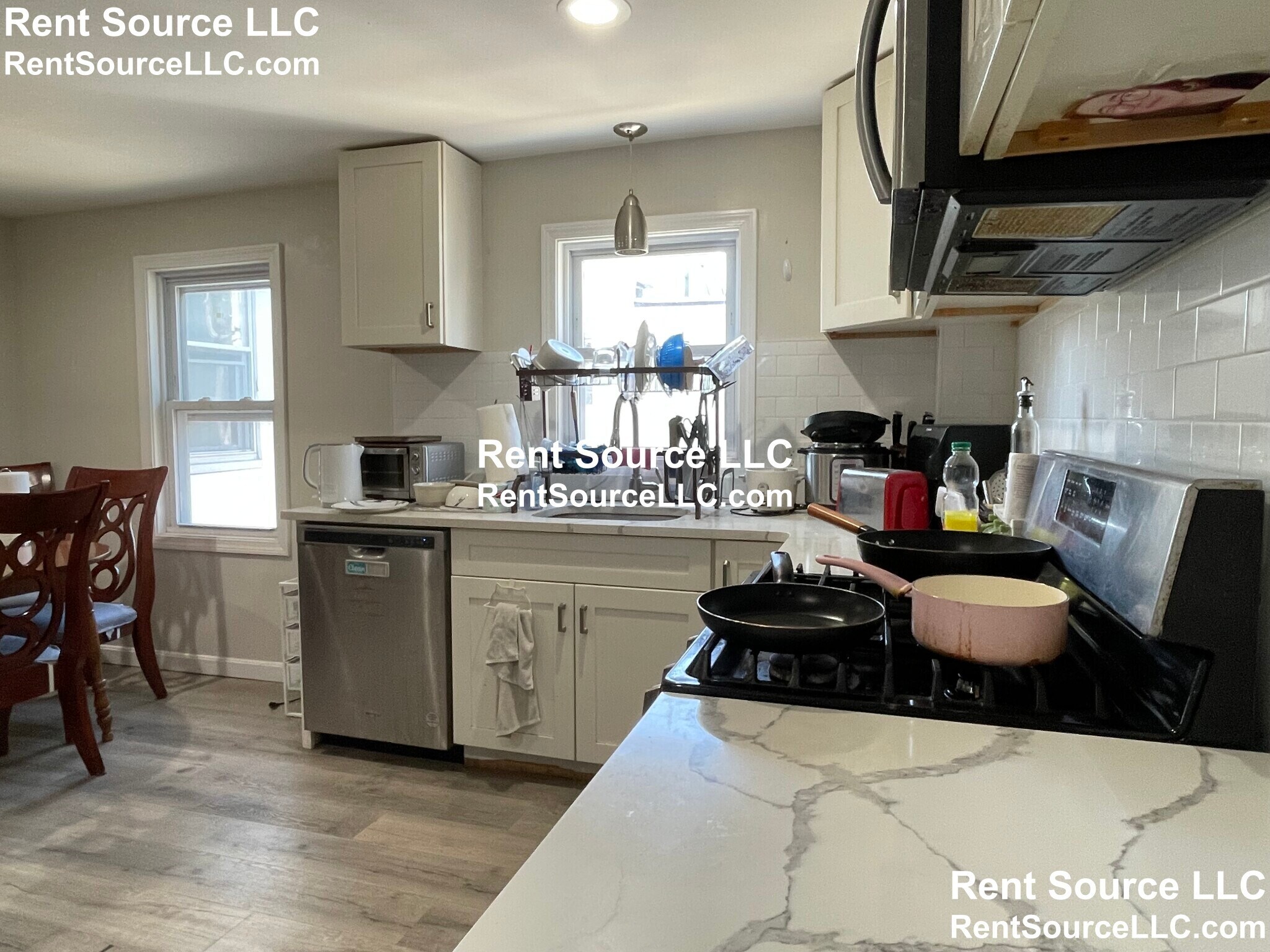 Building Photo - 73 Thorndike St