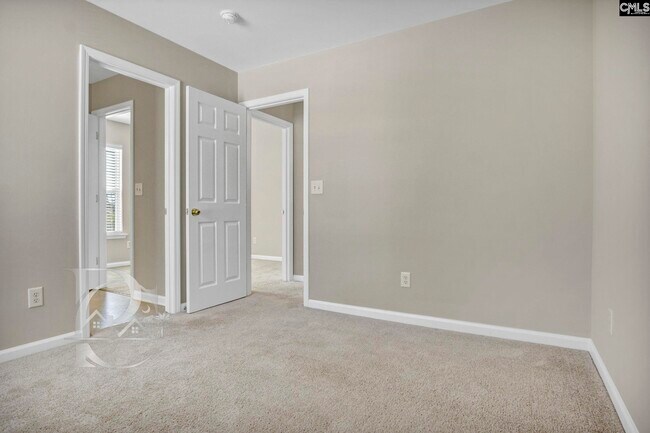 Building Photo - 211 Pinebluff Ct