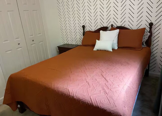 Building Photo - 3 Bedroom/2 Bath Home on Boone Lake - Piney Flats, TN