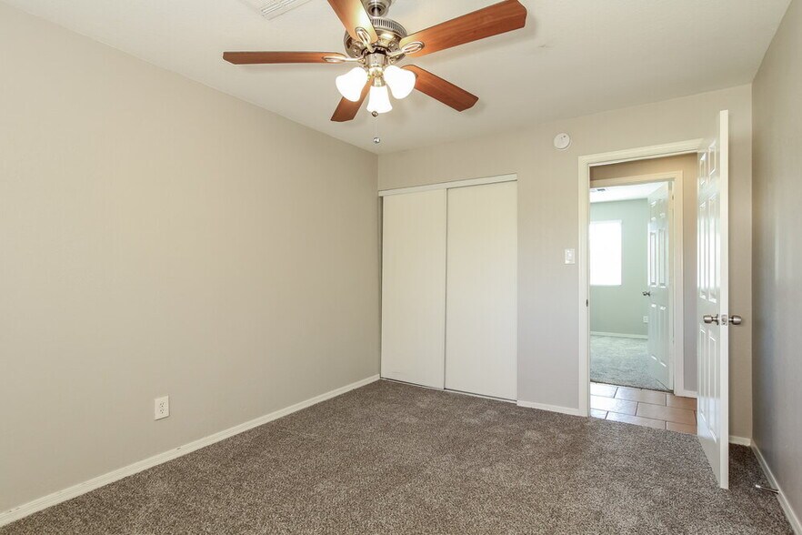 Building Photo - 6850 W Coolidge St