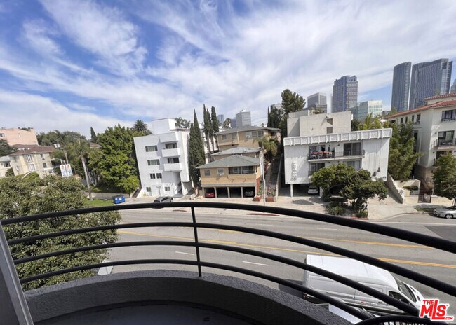 Building Photo - 1617 S Beverly Glen Blvd