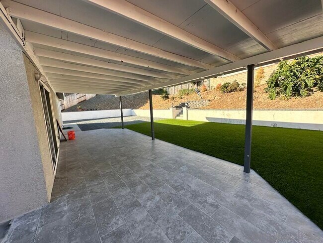 Building Photo - 7684 Meadowbrook Ct