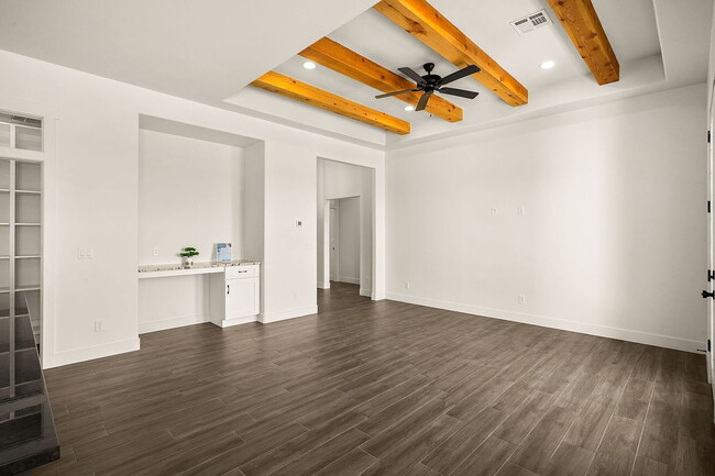 Building Photo - Single Family Home